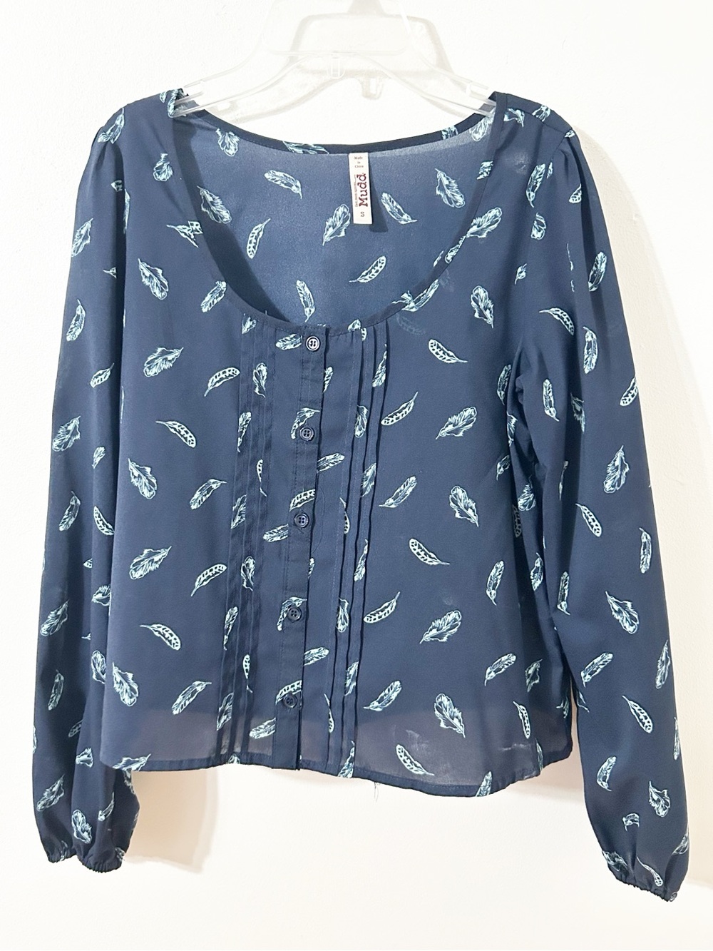 Mudd Blue Feather Print Peasant Blouse Y2K Boho Long Sleeve Top Small Scoop Neck